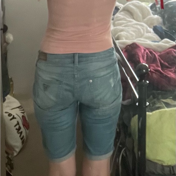 Guess shorts - Picture 2 of 2